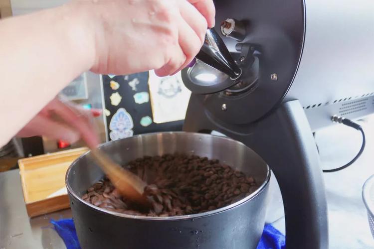 人民网评：人民咖啡馆”不妥