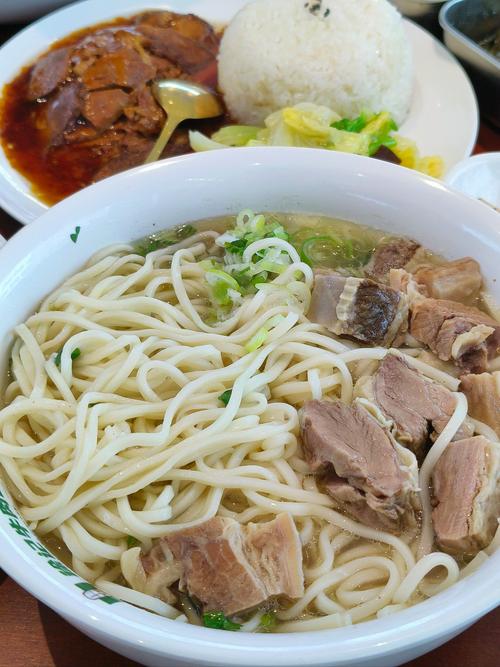 牛肉面馆一碗“管饱面”全网爆火