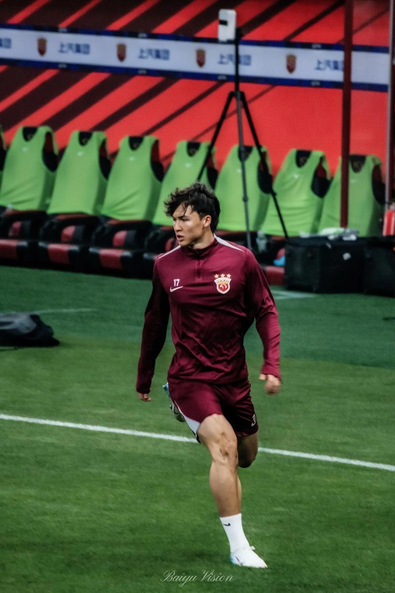 重庆足球时隔1265天重回中超