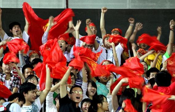 全运会开幕式观众热情欢呼声浪滔天