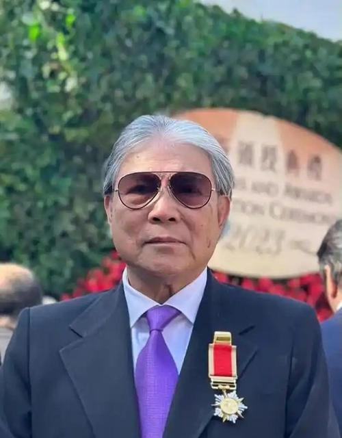 霍震霆：受邀来看十五运开幕式很感激