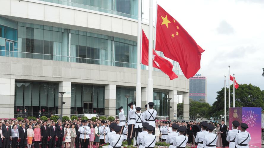 粤港澳三地同步升国旗