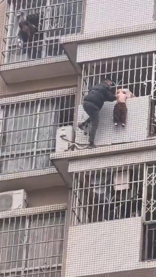 12岁小孩做一张AI图吓坏整个小区