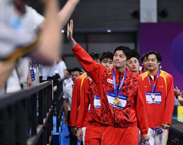 浙江队夺得4x100米自由泳接力冠军