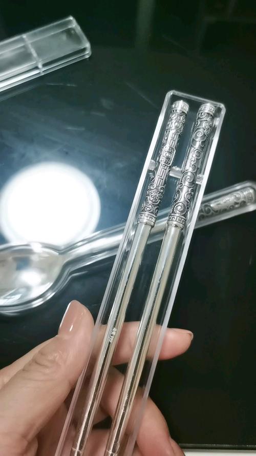 纯银筷子10元一双靠谱吗