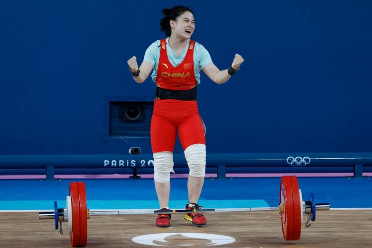 罗诗芳卫冕女子举重59公斤级金牌