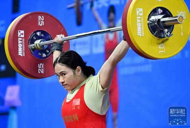 罗诗芳卫冕女子举重59公斤级金牌
