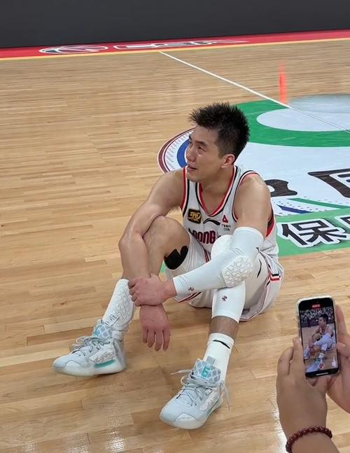 郭艾伦解说全运会男篮决赛