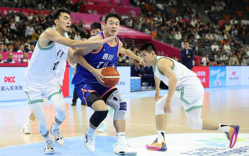 四川男篮击败辽宁 夺全运会季军
