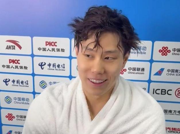 覃海洋回应犯规：自己都笑了