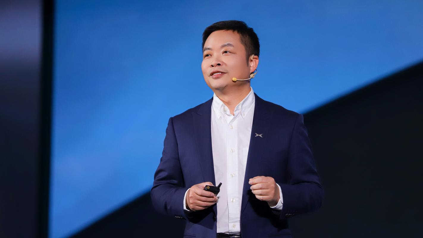 何小鹏：做CEO是很痛苦的