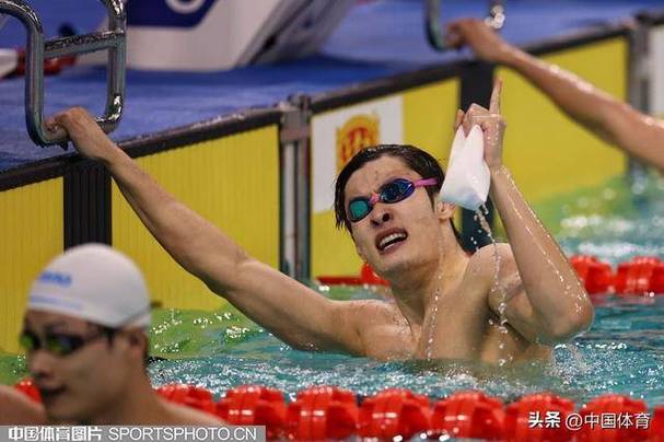 徐放夺男子200米蝶泳冠军