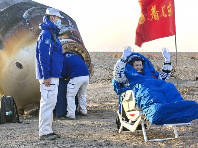 神二十乘组返回任务取得圆满成功