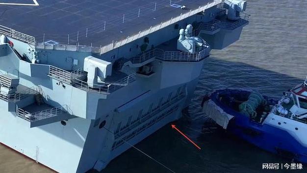 中美日两栖舰比拼 四川舰独占鳌头