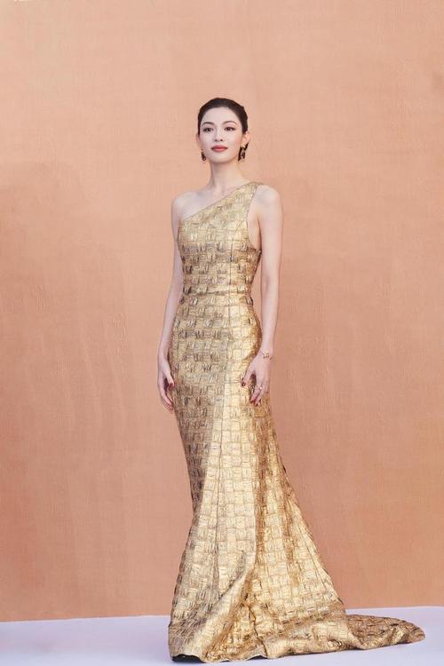 钟楚曦获金鸡奖最佳女配角奖