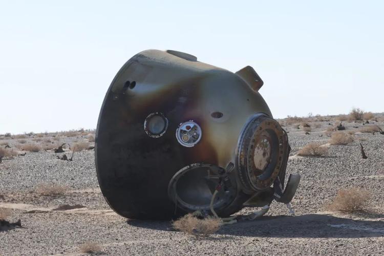 第一视角开返回舱舱门