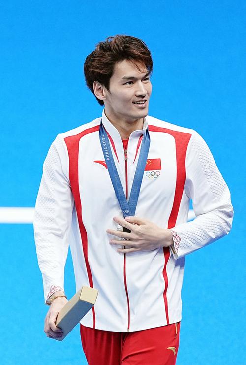 徐嘉余打破全国纪录