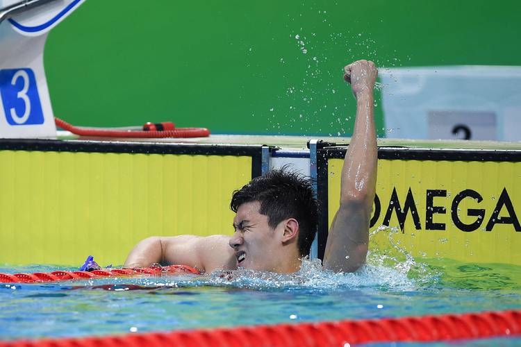 王长浩男子100米蝶泳冠军