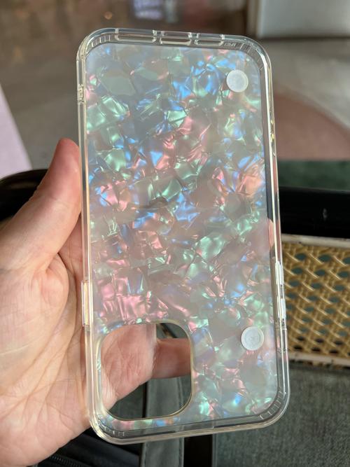 如何徒手掰碎苹果手机壳