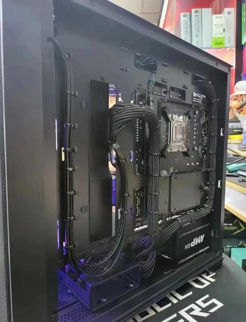 什么工具藏线好？如何藏线让桌面整洁又好看？